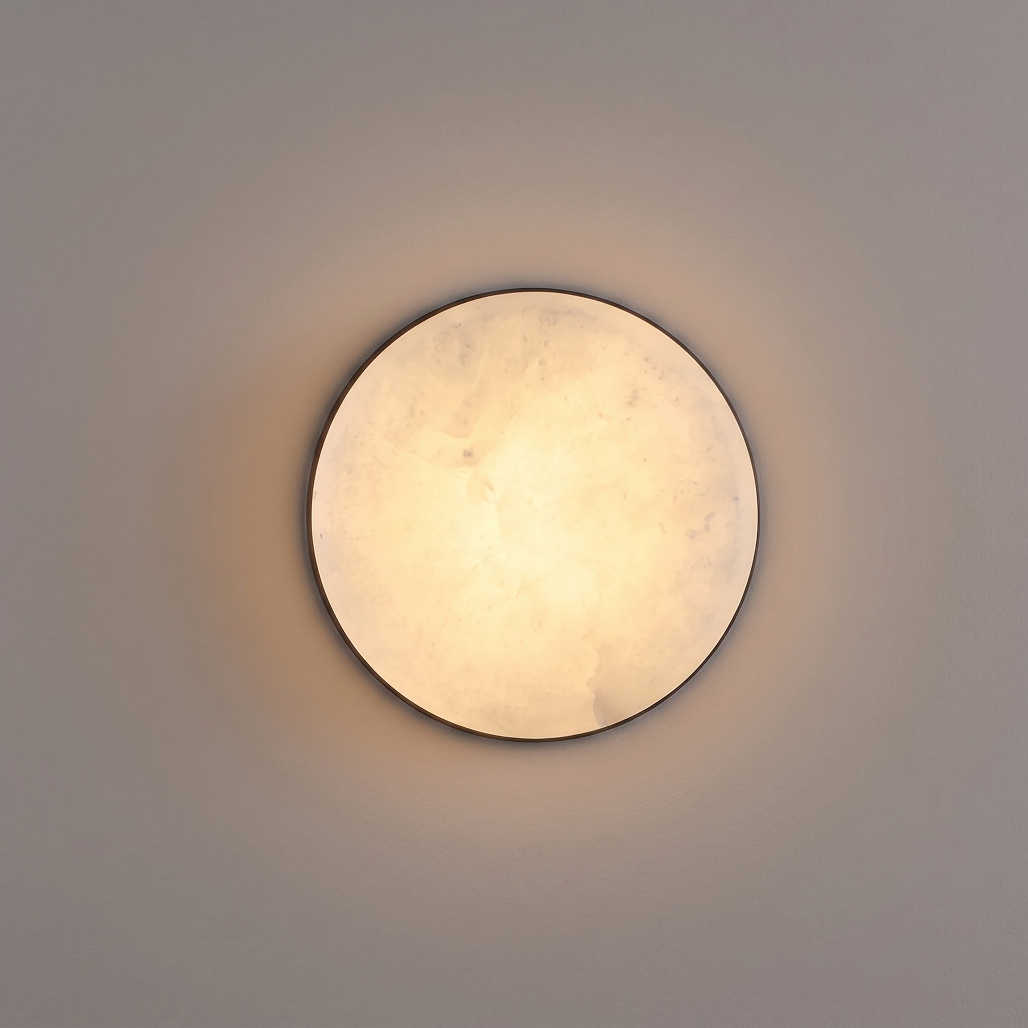 flint wall light, Round, studio hero