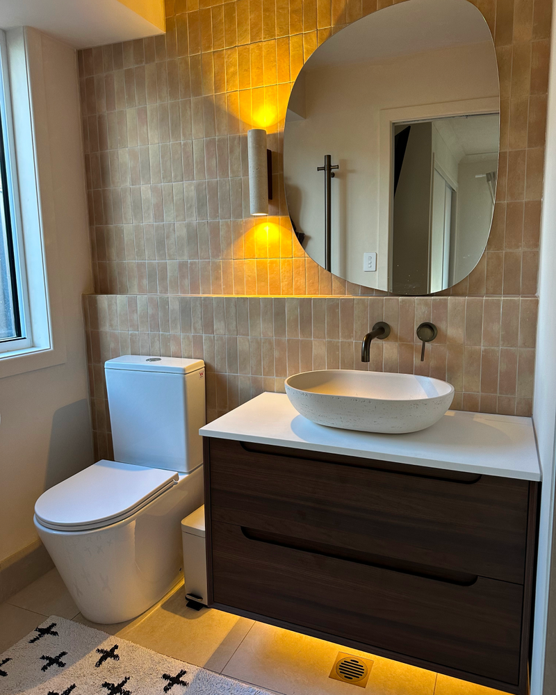 travertine & walnut wall lamp