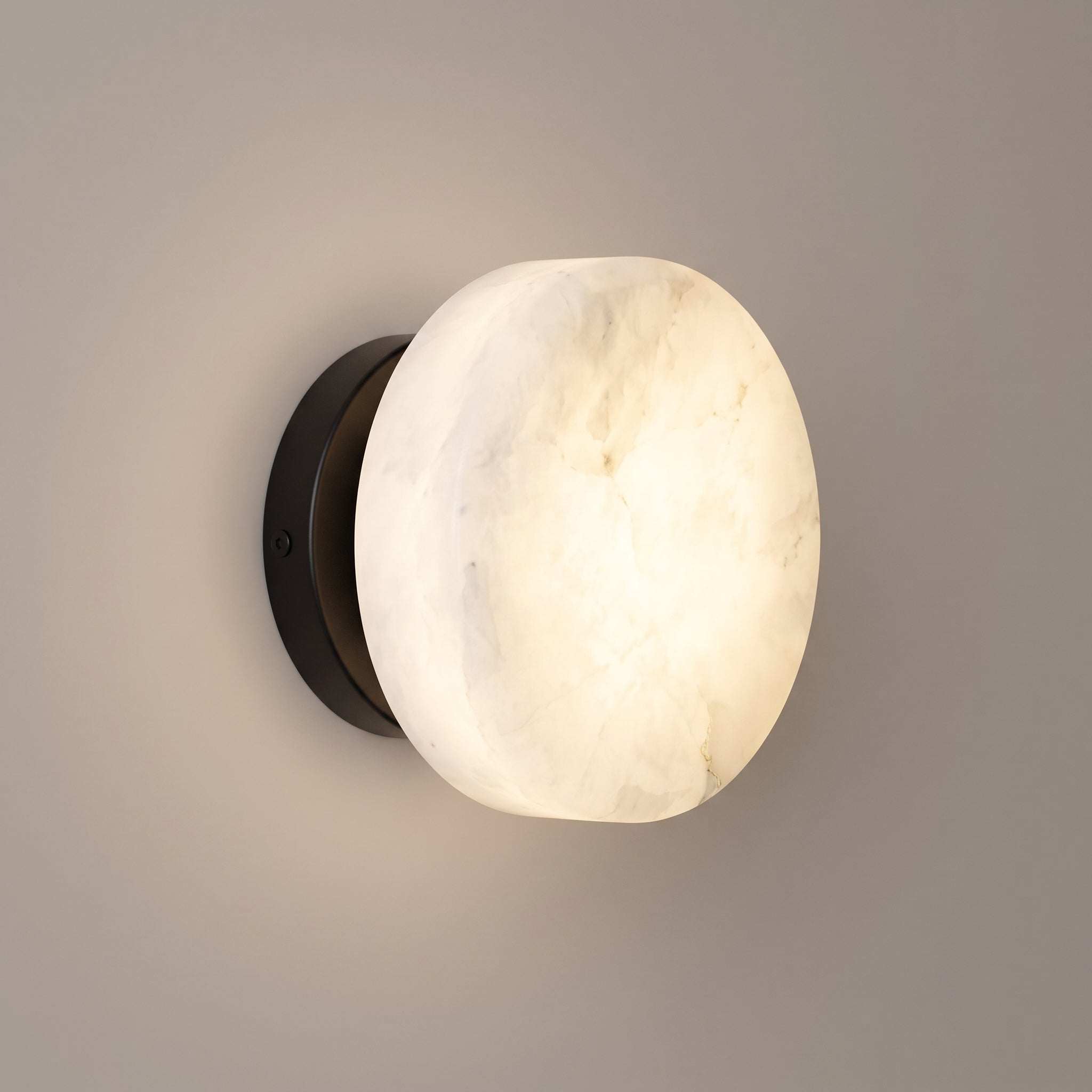 flint wall light, Oval, studio hero