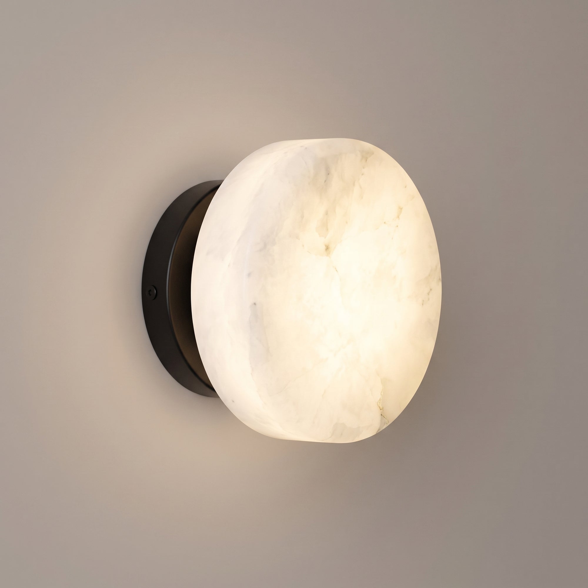 flint wall light, Oval, studio hero