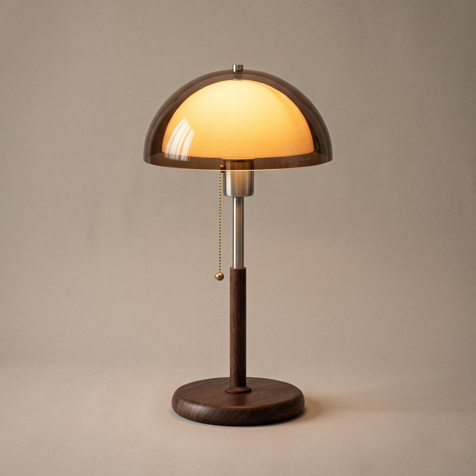 Dale table lamp, studio hero