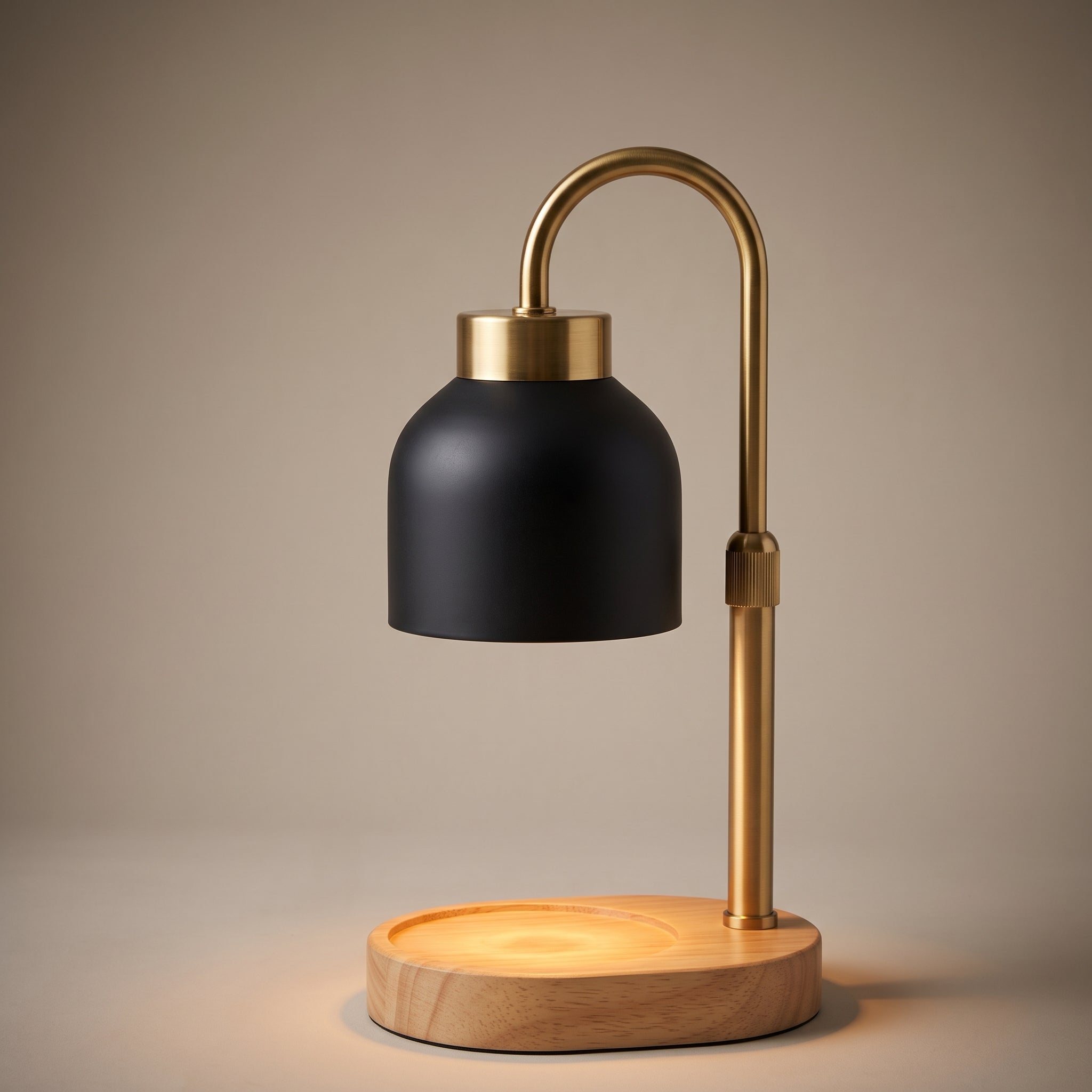 Fen candle warmer in black, studio hero
