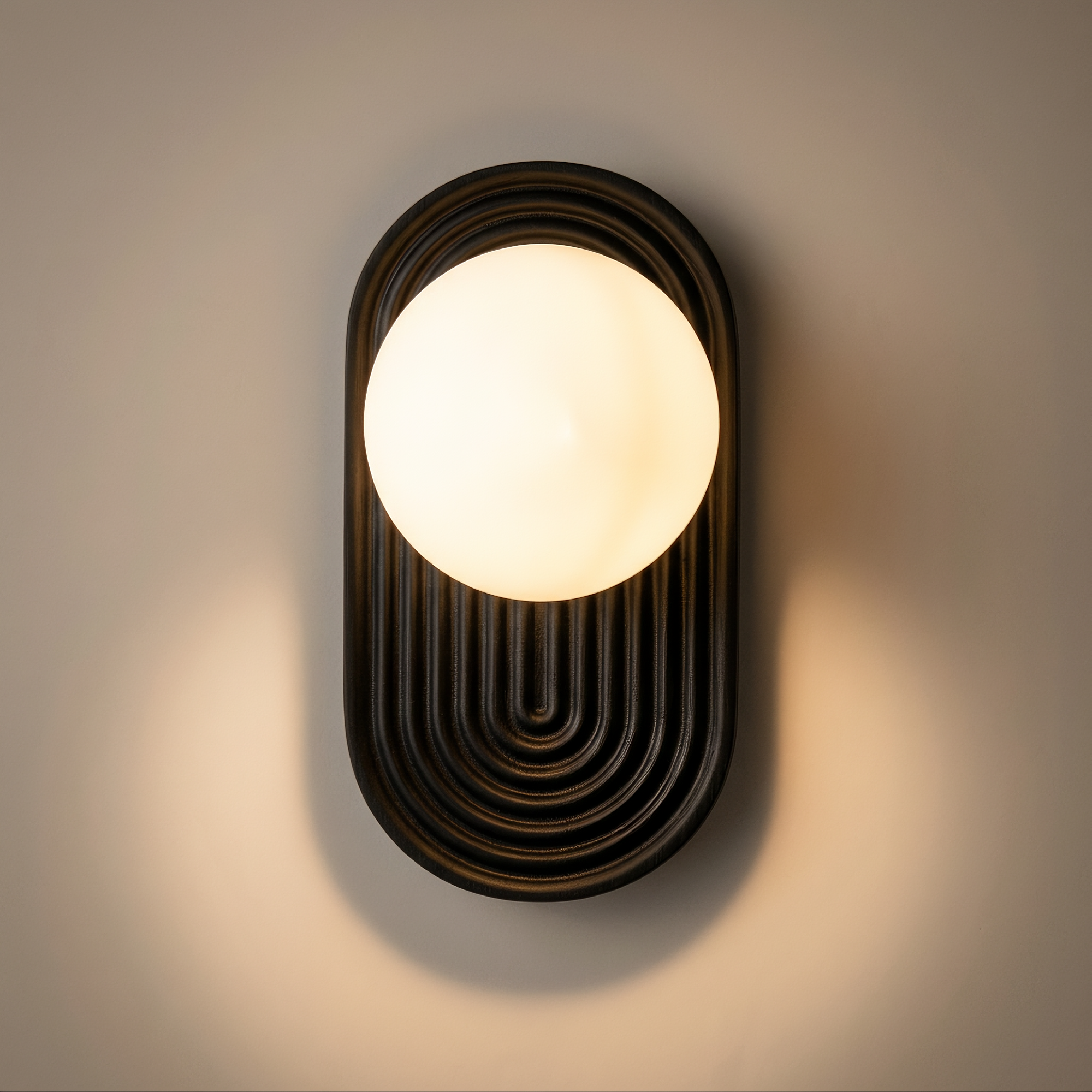 uzu wall light in black